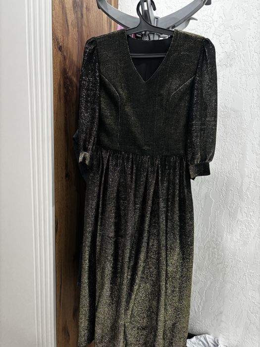 Продам платья, 40-44 размера