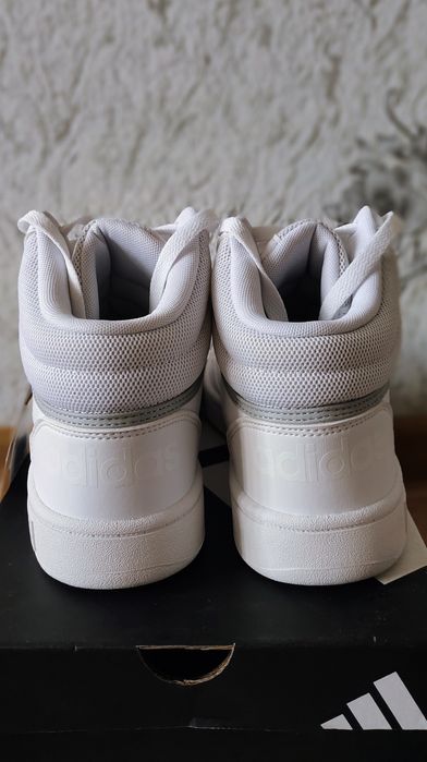 Продам новые кеды Adidas оригинал