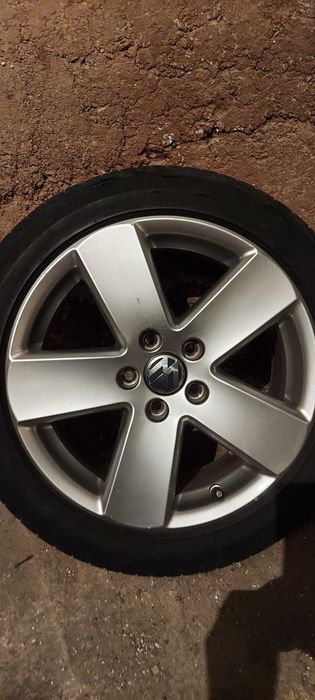 Set Jante Aliaj VW R17 + Anvelope 235/45 R17 - Stare Bună