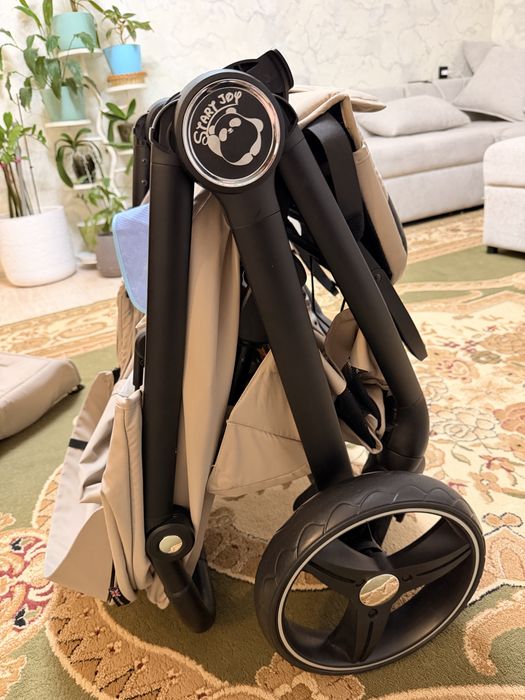 Коляска прогулочная