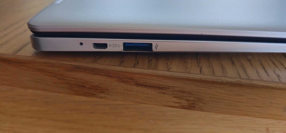 Laptop 2 in 1 MYRIA MY8312SV Intel Pentium N4200 pana la 2.5GHz 13.3" Touch 4GB SSD 256GB Intel® HD Graphics carcasa metalica