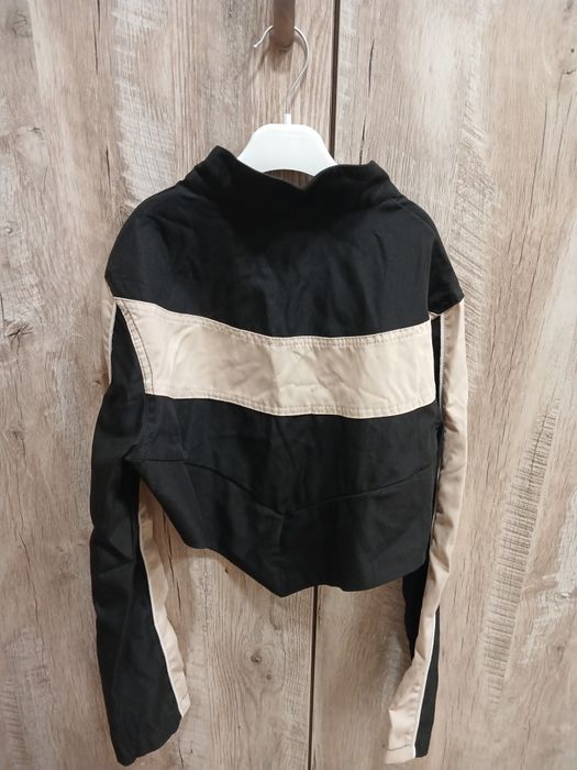 Продам бомбер ( летний)