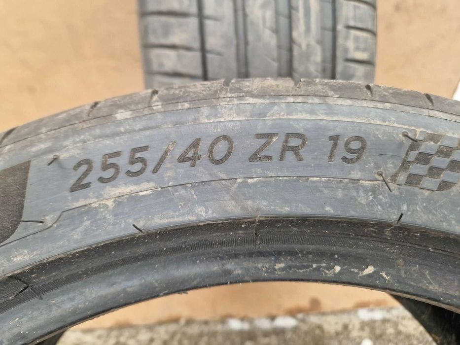 2 Michelin R19 255/40 Летни гуми  DOT3819