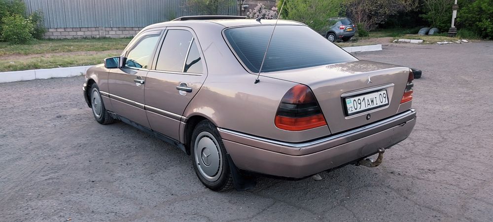 Продам Мерседес C180