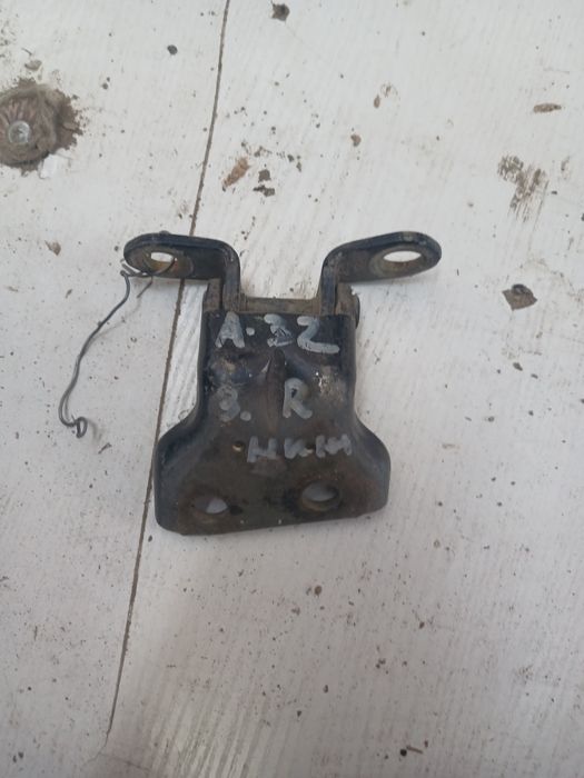 Петля двери Нисан Максима А32
