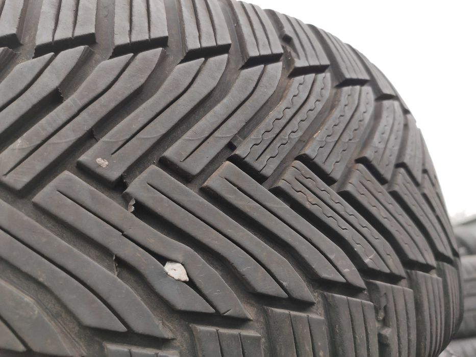 2бр Зимни гуми 215 60 16 - Michelin - DOT 2023 -