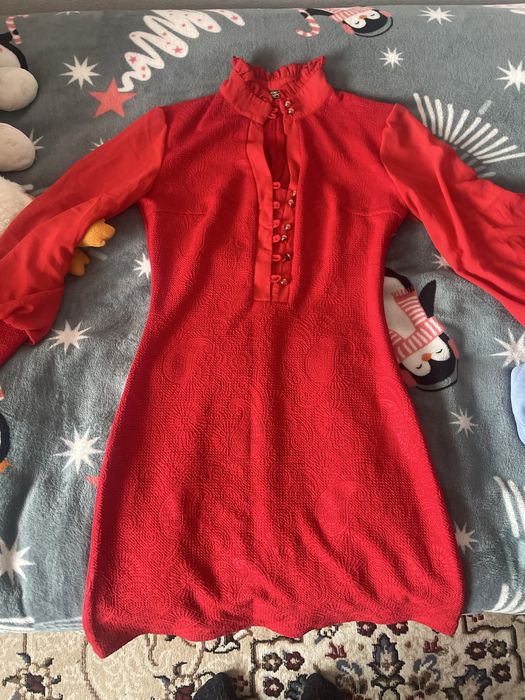 Продаю платье, в хорошем состоянии.