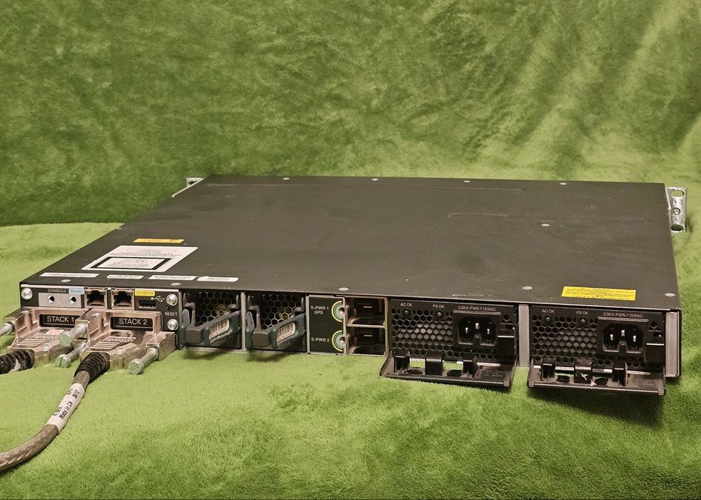 Cisco Catalyst WS-C3750X-24 коммутатор