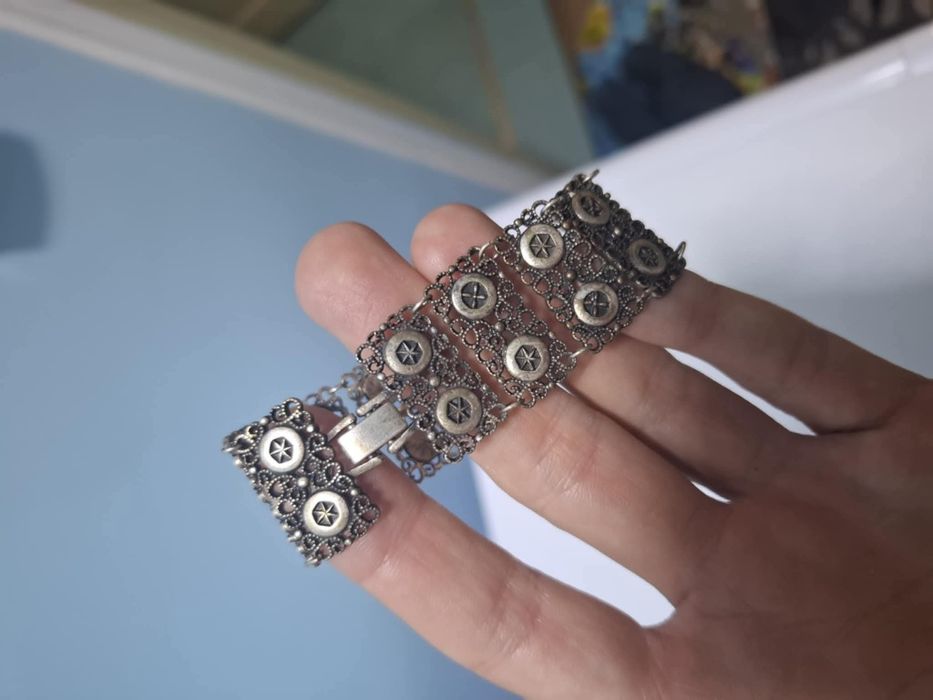 Стара гривна 
Цена 50 лв