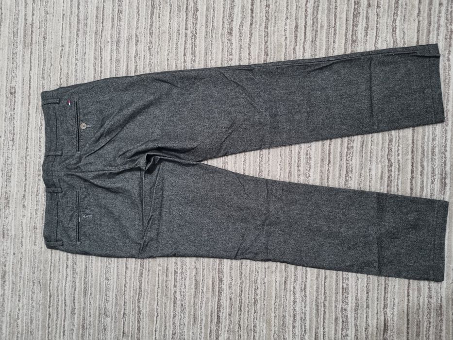 Vand pantaloni Tommy Hilfiger