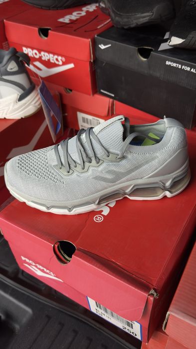Кросовки pro-specs новые