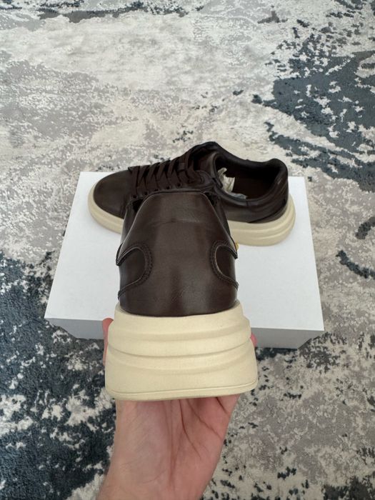 Adidasi GUESS Marimea 41