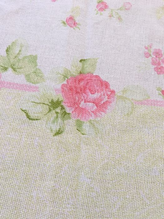 продам скатерть новую