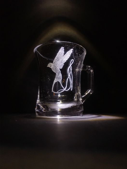 ръчно гравирана чаша подходяща за подарък за момиче \ жена