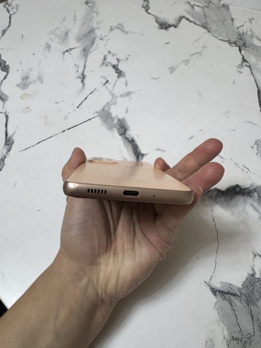 Samsung telefon sotiladi