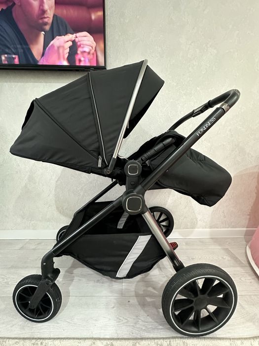 Продам коляску 2в1