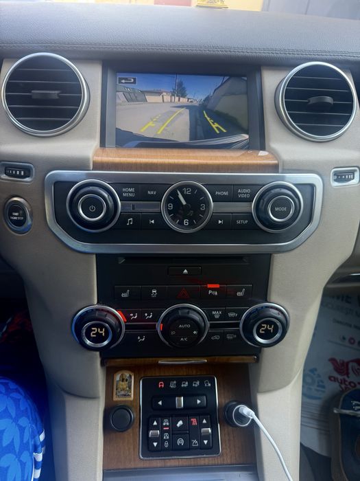 Land Rover Discovery 4