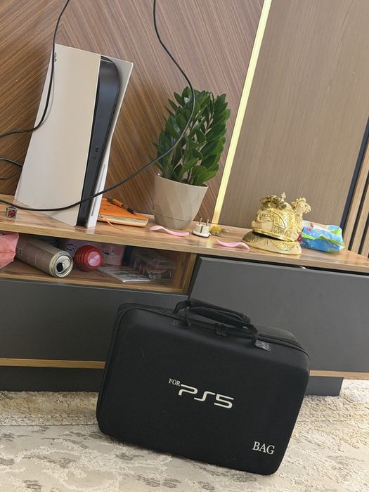 SonyPlaystation 5  CFI-1008A + игры