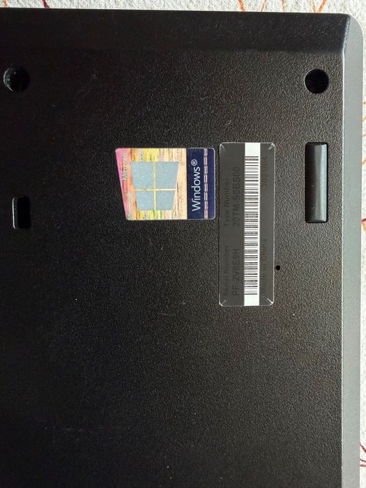 Лаптоп Lenovo ThinkPad T15p Gen1 i7 32RAM