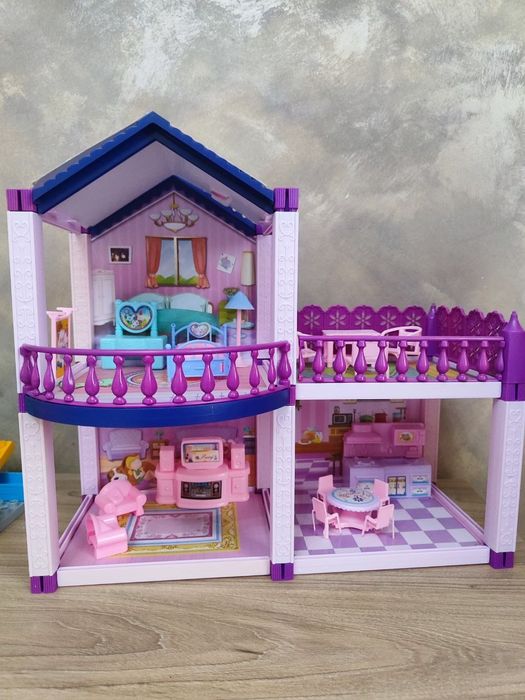 Домик для куколок розовый