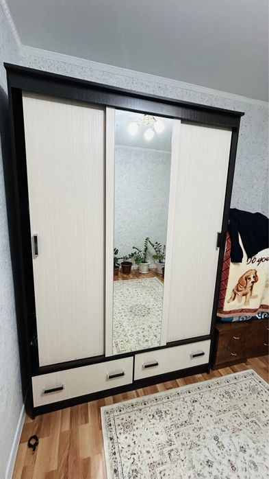 Продаи шкаф комнатный