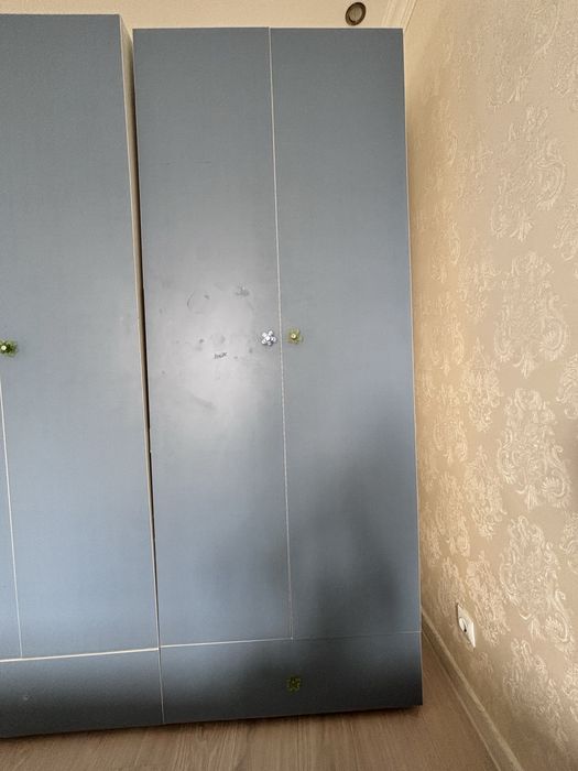 Срочно продам шкаф