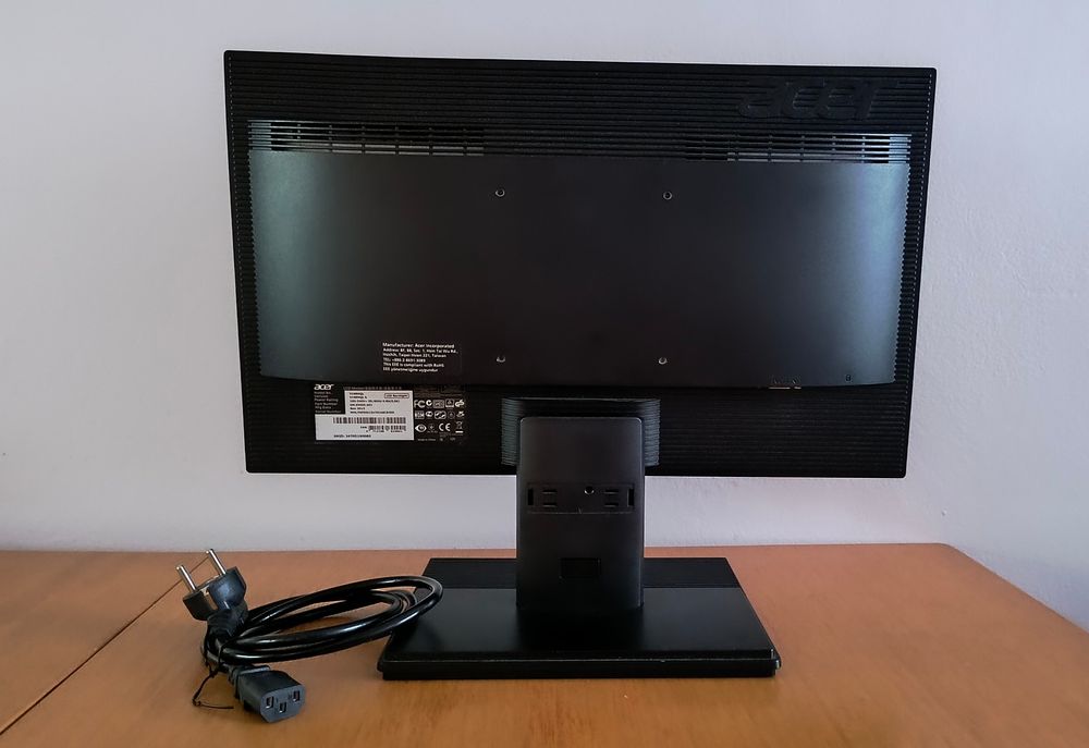 Монитор Acer V196HQL