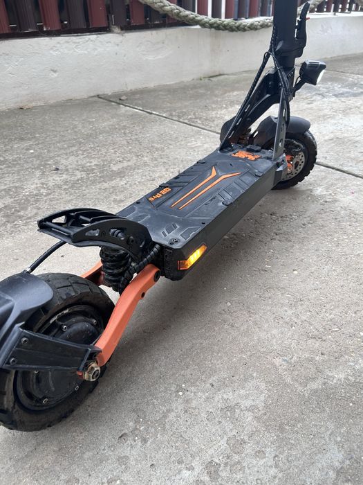 KuKirin G2 Pro 2025 – 1379 km – stare excelentă