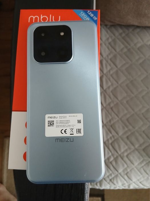 Продам новый телефон на гарантии