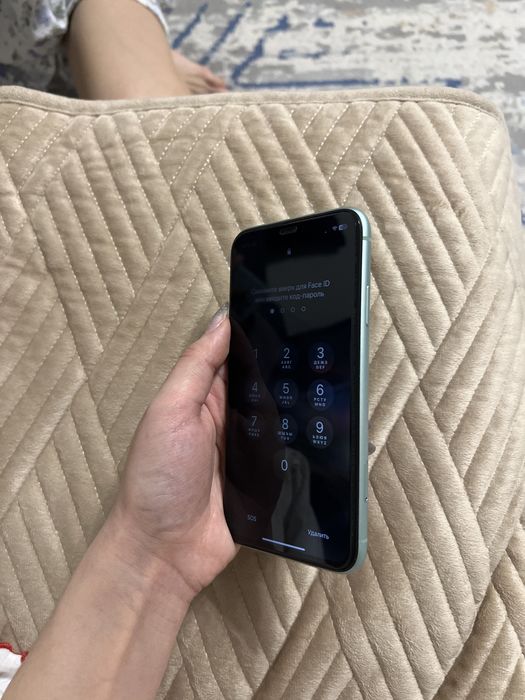 iPhone 11 с коробкой