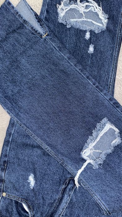 Дънки размер S/M чисто нови