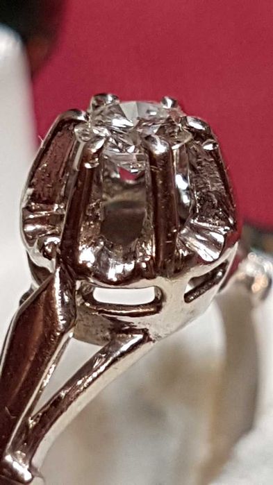 Deosebit vintage aur 18k cu diamant natural vvs 0,3ct