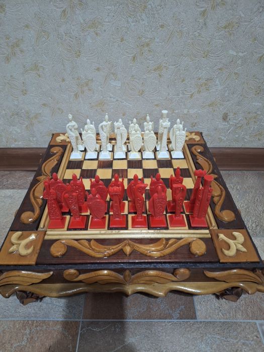 Шахматы продам. Звоните.