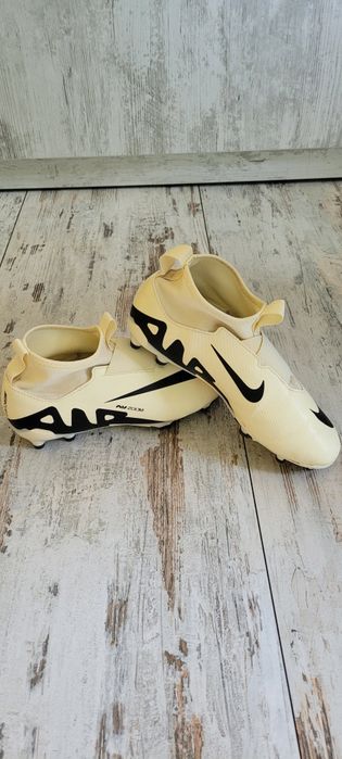 Детски бутони Nike 40 лв.