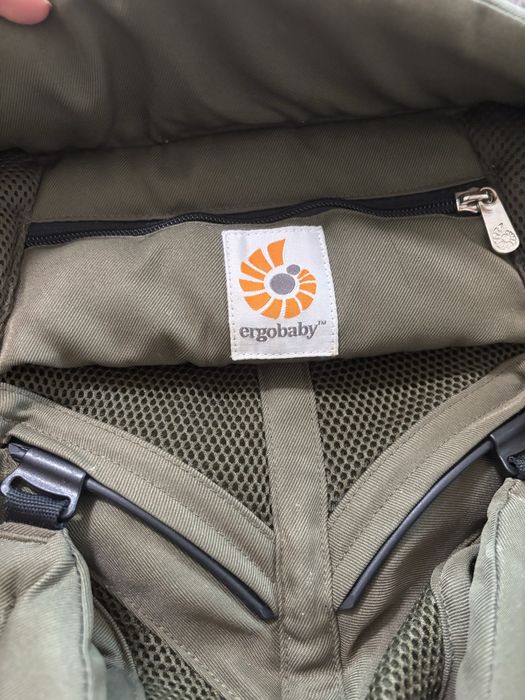 Marsupiu Ergobaby