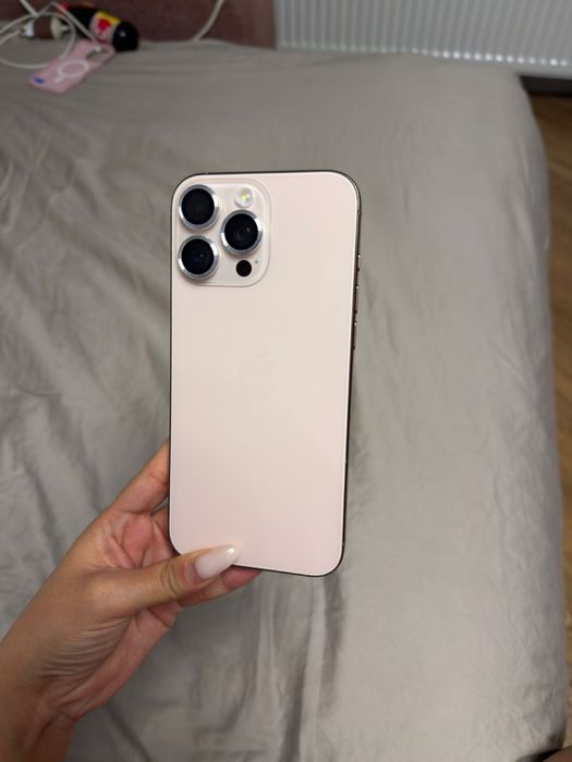 Продам Iphone 16 pro max 256gb