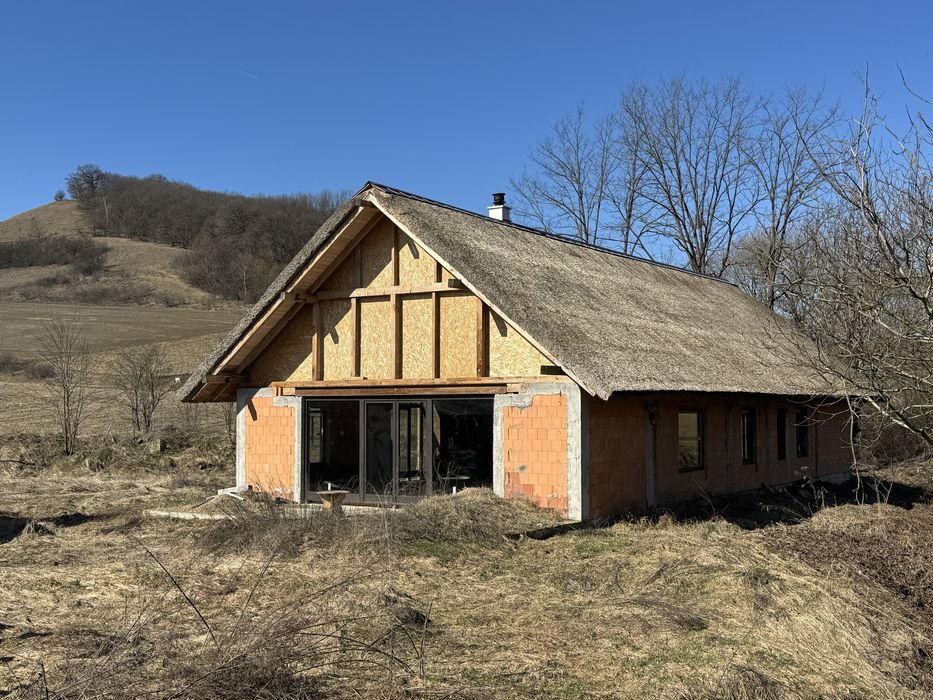 Casa noua + casa traditionala de vanzare - Com. Alma, jud. Sibiu
