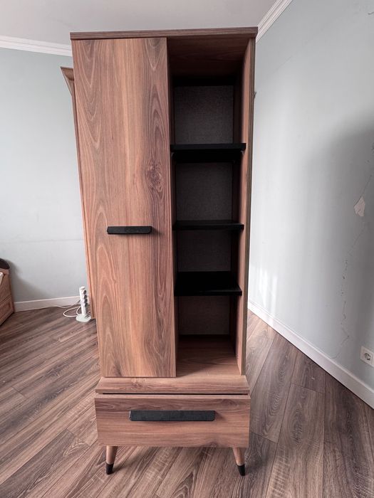 СТЕЛЛАЖ / Маленький шкафчик