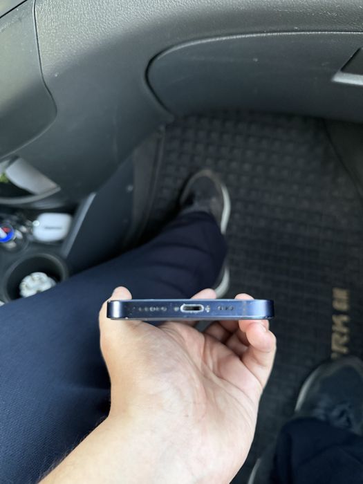 iPhone 12 64gb dark blue