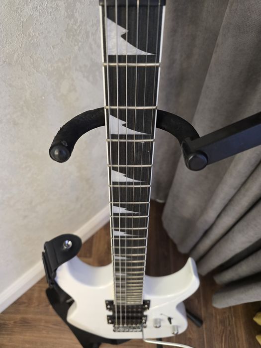 Продам электрогитару Ibanez СРОЧНО!!!