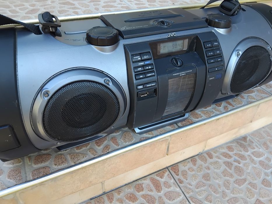 Радио  Касетофон  JVC Тунер Аукс Флашка