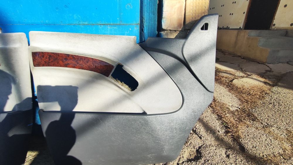 Продам общивки Мерседес Вито 638