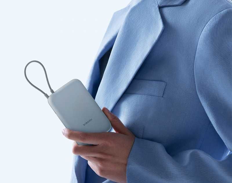 Внешний аккумулятор Xiaomi Power Bank с кабелем (10000 mAh ярко-синий)