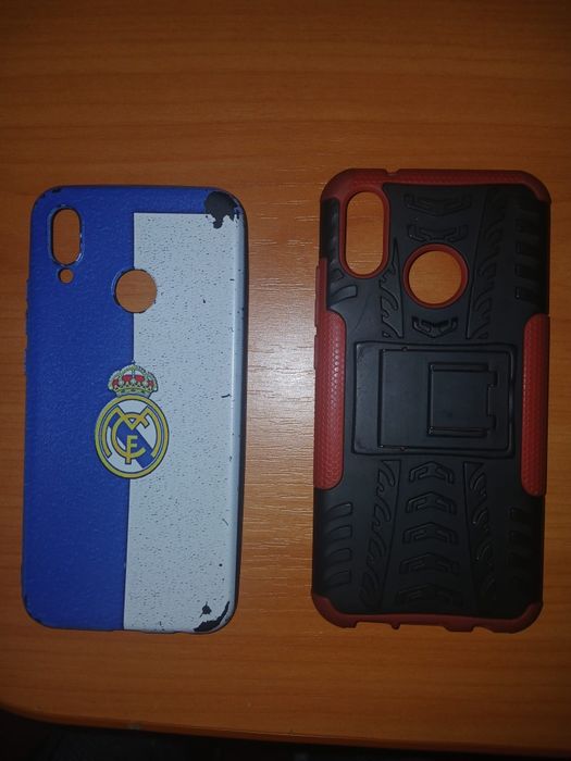 Vând 3 telefoane Huawei