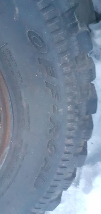 Продам " грязеву"  резину