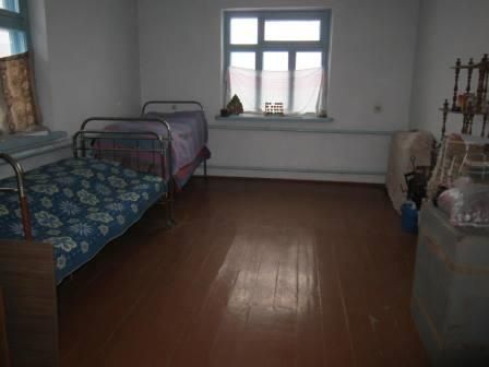 Продам дом с  участком в пригороде Ташкента. От границы Ташкента 2 км.