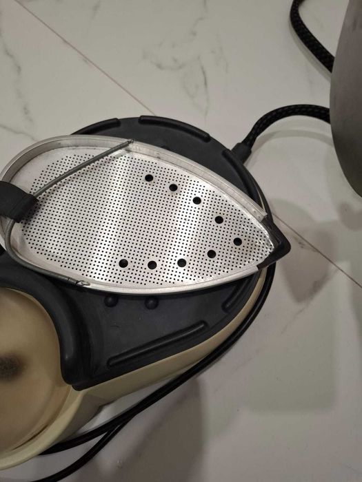 Утюг фирменный (laurastar)