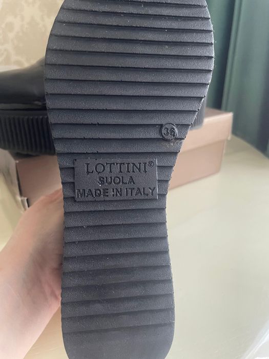 Женские кожанные ботинки