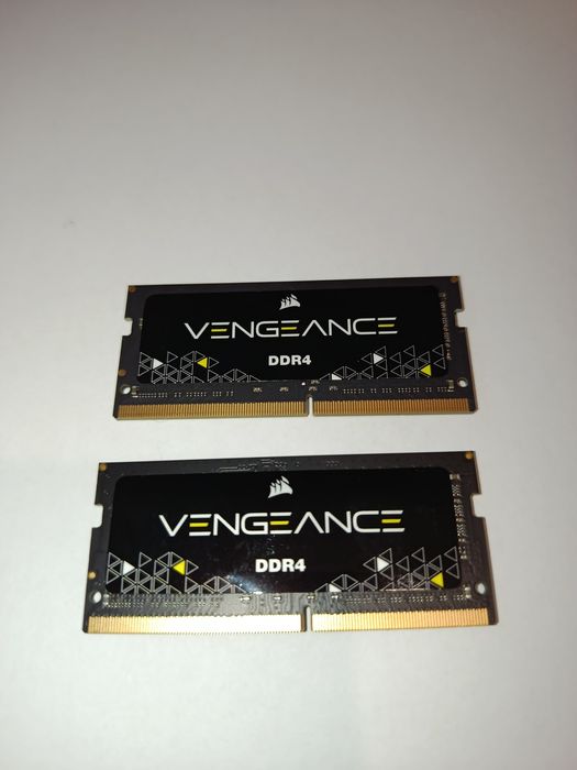 Kit 16GB DDR4 ( 2x 8gb ) 2666 Mhz CL18  ram Corsair VENGENACE dual cha