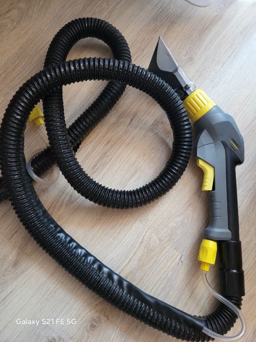 Продам моющий пылесос керхер